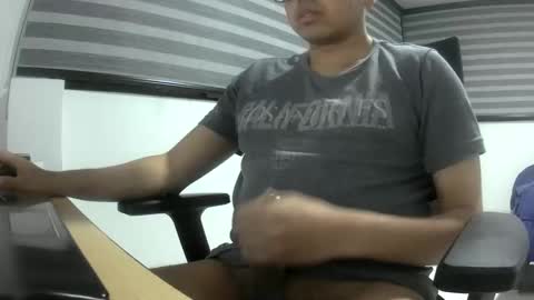 yesidxxx123_ online show from 06-07-26, 04:49