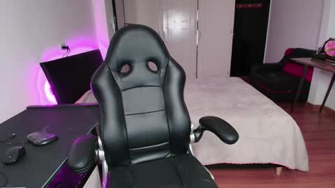 Snapshot of yesie_hot2 chatting on 09-26-25, 12:47 yesie_hot2 online show from 09-26-25, 12:47