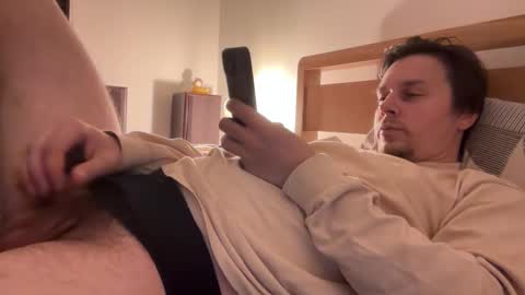 Snapshot of yesimlonely chatting on 11-05-25, 11:27 Sal online show from 11-05-25, 11:27