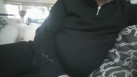 yesplease1969 online show from 10-19-25, 08:48