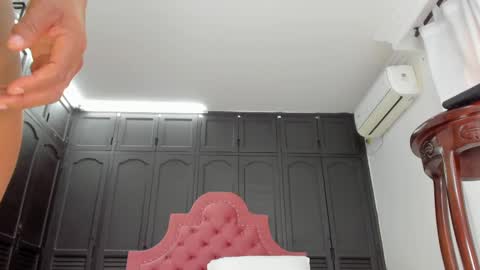 Yessike  Catalina  online show from 03-09-25, 01:26