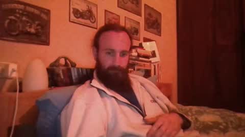 yeti_92 online show from 01-14-25, 05:56