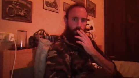 yeti_92 online show from 12-05-25, 05:20