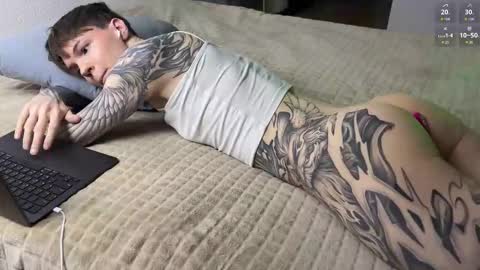 Snapshot of yexes chatting on 02-10-26, 02:37 yexes online show from 02-10-26, 02:37