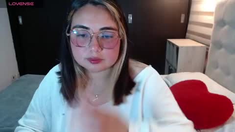 hii i am yini online show from 07-13-26, 02:47