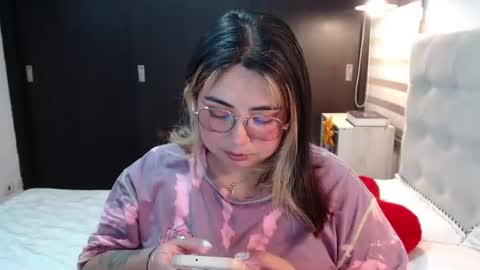 hii i am yini online show from 07-23-26, 01:19