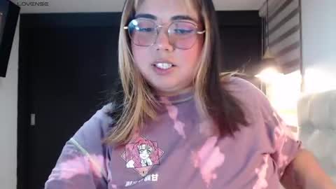 hii i am yini online show from 07-23-26, 01:58
