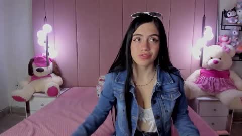 Snapshot of yinyang_luar chatting on 11-30-25, 11:36 yinyang_luar online show from 11-30-25, 11:36