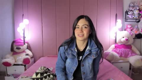 Snapshot of yinyang_luar chatting on 12-14-25, 11:15 yinyang_luar online show from 12-14-25, 11:15