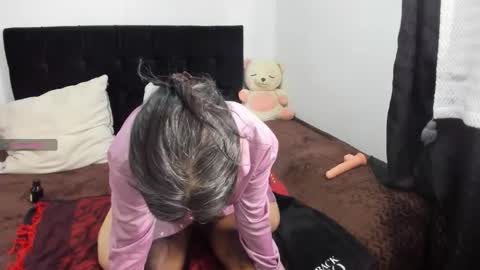 Snapshot of yinyyanghot chatting on 10-21-25, 12:39 yinyyanghot online show from 10-21-25, 12:39