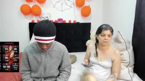 Snapshot of yinyyanghot chatting on 10-31-25, 10:38 yinyyanghot online show from 10-31-25, 10:38