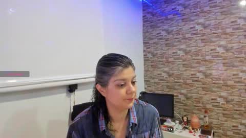 Snapshot of yinyyanghot chatting on 11-25-25, 04:01 yinyyanghot online show from 11-25-25, 04:01