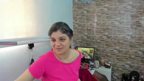 Snapshot of yinyyanghot chatting on 12-04-25, 04:48 yinyyanghot online show from 12-04-25, 04:48