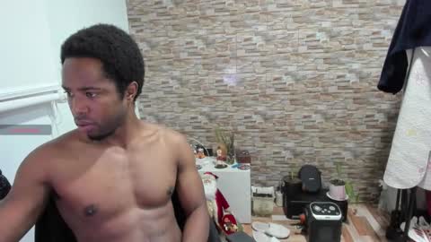 Snapshot of yinyyanghot chatting on 12-16-25, 12:59 yinyyanghot online show from 12-16-25, 12:59