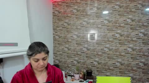 Snapshot of yinyyanghot chatting on 12-19-25, 01:23 yinyyanghot online show from 12-19-25, 01:23