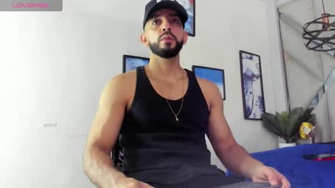 Yiyo online show from 02-28-25, 04:21