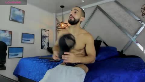 Yiyo online show from 03-04-25, 04:06