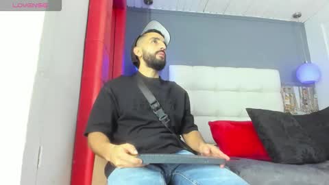 Snapshot of yiyo10_ chatting on 02-09-26, 03:10 Yiyo online show from 02-09-26, 03:10