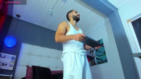 Yiyo online show from 03-20-26, 08:57