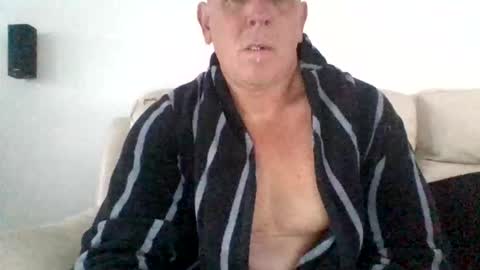 ykk769 online show from 09-18-25, 06:15