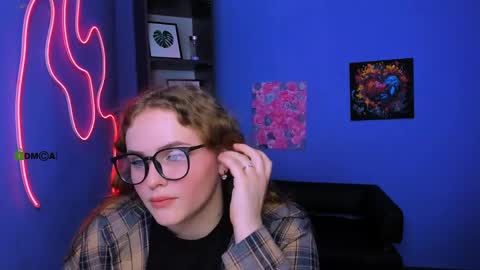 Snapshot of ylia_fress chatting on 04-03-26, 11:19 Ylia online show from 04-03-26, 11:19