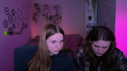 Snapshot of ylia_fress chatting on 04-08-26, 01:11 Ylia online show from 04-08-26, 01:11