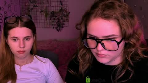 Snapshot of ylia_fress chatting on 04-09-26, 01:27 Ylia online show from 04-09-26, 01:27