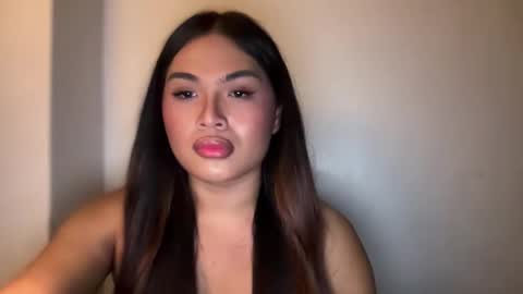 Snapshot of yllanahard chatting on 06-10-26, 10:19 yllana love online show from 06-10-26, 10:19
