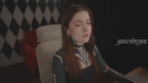 ynnenbrynn online show from 12-15-25, 07:23