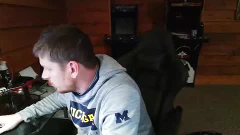 yobenko online show from 12-18-25, 08:31