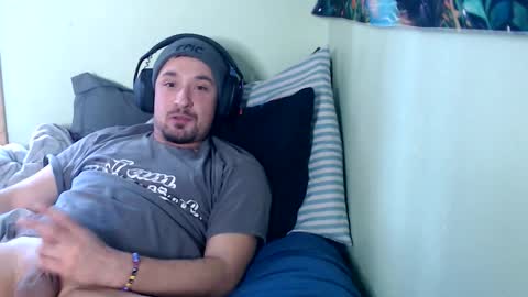 Snapshot of yobleez chatting on 02-18-26, 06:04 yobleez online show from 02-18-26, 06:04