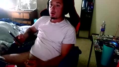 Snapshot of yobleez chatting on 05-31-26, 05:26 yobleez online show from 05-31-26, 05:26