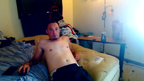 Snapshot of yobleez chatting on 06-13-26, 06:50 yobleez online show from 06-13-26, 06:50