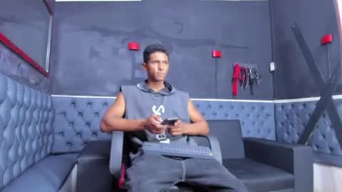 Snapshot of yoel_blessed chatting on 06-11-26, 11:52 Yoel online show from 06-11-26, 11:52
