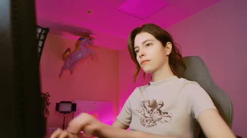 yoka_paradoxxx online show from 10-04-25, 01:20