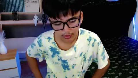 Snapshot of yokai24 chatting on 06-25-26, 10:47 yokaii online show from 06-25-26, 10:47