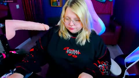 Yoki online show from 01-15-26, 06:51