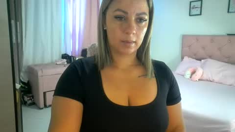 Snapshot of yokiko_daring chatting on 06-17-26, 01:34 yokiko online show from 06-17-26, 01:34