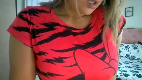 Snapshot of yokiko_daring chatting on 07-03-26, 04:24 yokiko online show from 07-03-26, 04:24