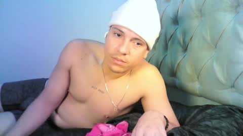 Snapshot of yonat_ chatting on 11-13-25, 11:25 Yonat online show from 11-13-25, 11:25