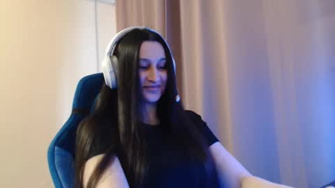 Snapshot of yongswab chatting on 03-19-26, 03:16 Sophie online show from 03-19-26, 03:16