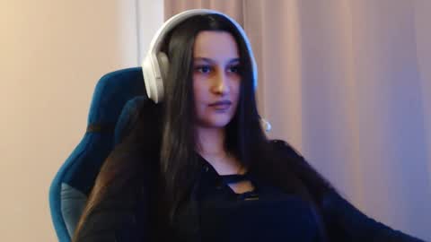 Sophie online show from 03-24-26, 02:22