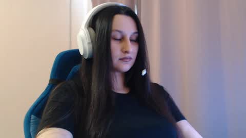Sophie online show from 04-10-26, 02:11