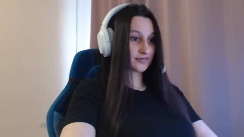 Sophie online show from 04-14-26, 02:56