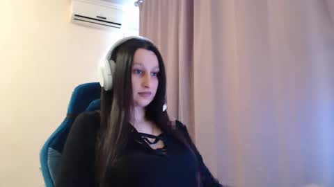 Sophie online show from 04-27-26, 02:59
