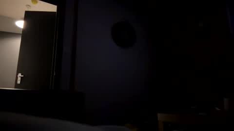 Snapshot of yonise909383 chatting on 12-17-25, 05:02 yonise909383 online show from 12-17-25, 05:02