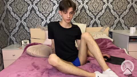 Snapshot of yoo_dee_ohh chatting on 12-15-24, 10:07 Yoo Dee Ohh online show from 12-15-24, 10:07