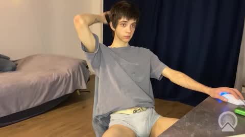 Snapshot of yoo_dee_ohh chatting on 12-17-25, 02:01 Yoo Dee Ohh online show from 12-17-25, 02:01