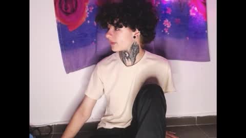 Snapshot of yoonbum_ chatting on 02-19-26, 05:42 Little Mike Independent model online show from 02-19-26, 05:42