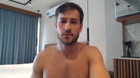 Yoooups online show from 10-25-25, 04:57